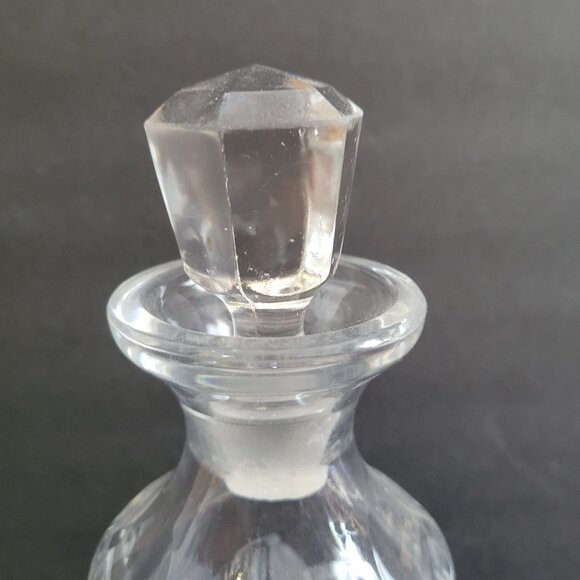 Vintage Etcged Floral Crystal Decanter With Stopper - Picture 3 of 7